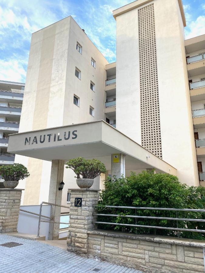 Apartamento Moderno Nautilus Apartment ซาลอว์ ภายนอก รูปภาพ